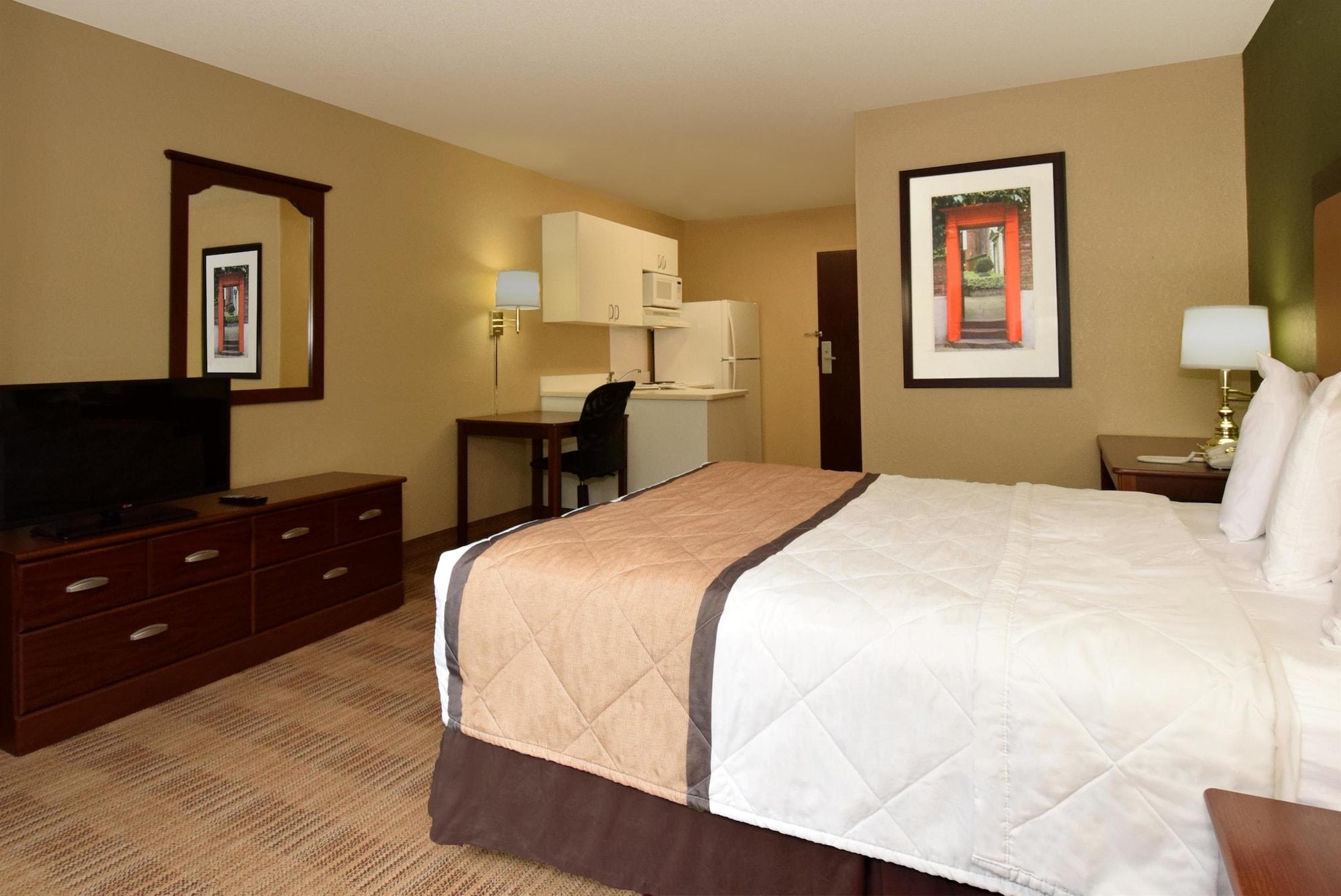 Extended Stay America Suites - Philadelphia - Plymouth Meeting - East Экстерьер фото