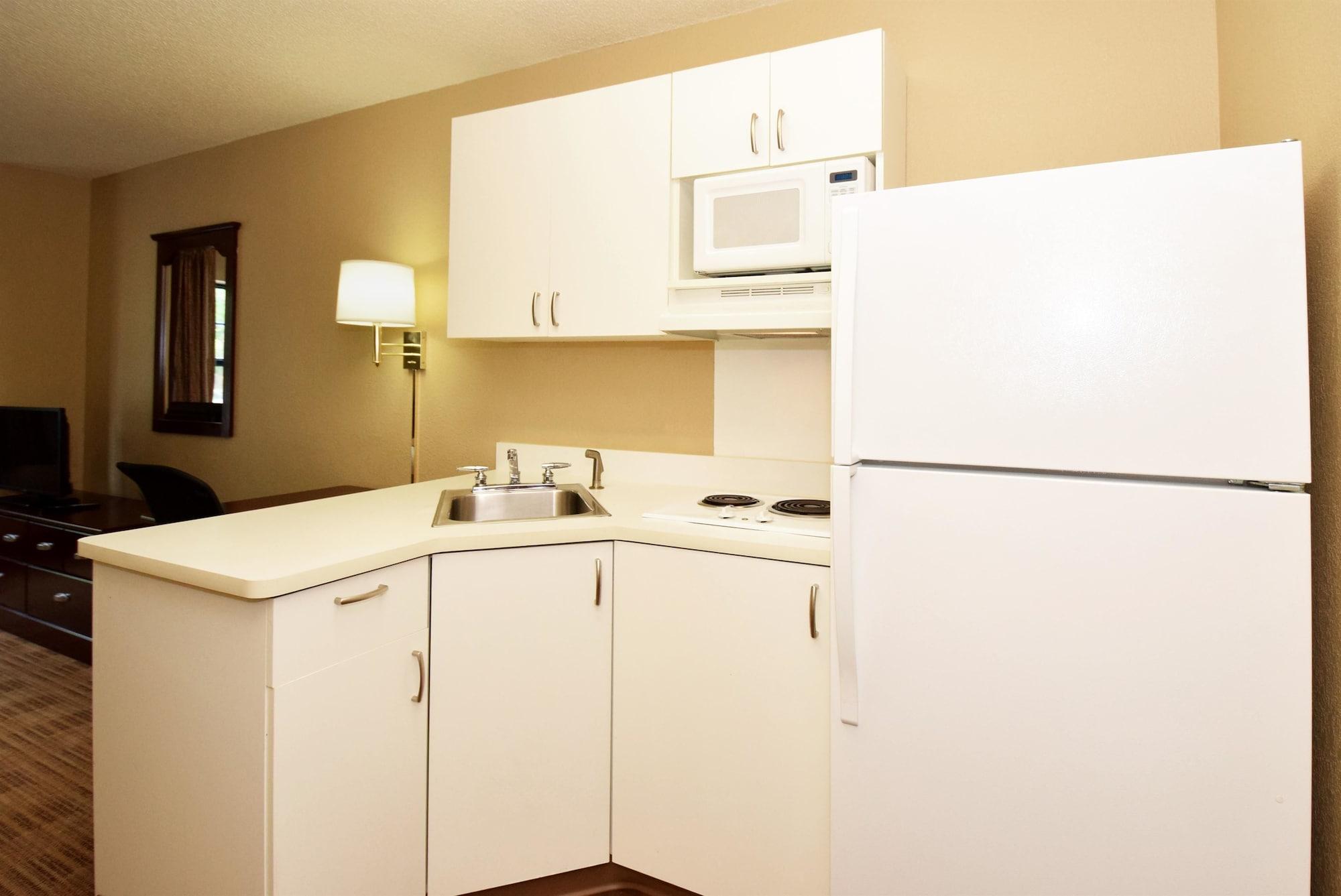 Extended Stay America Suites - Philadelphia - Plymouth Meeting - East Экстерьер фото
