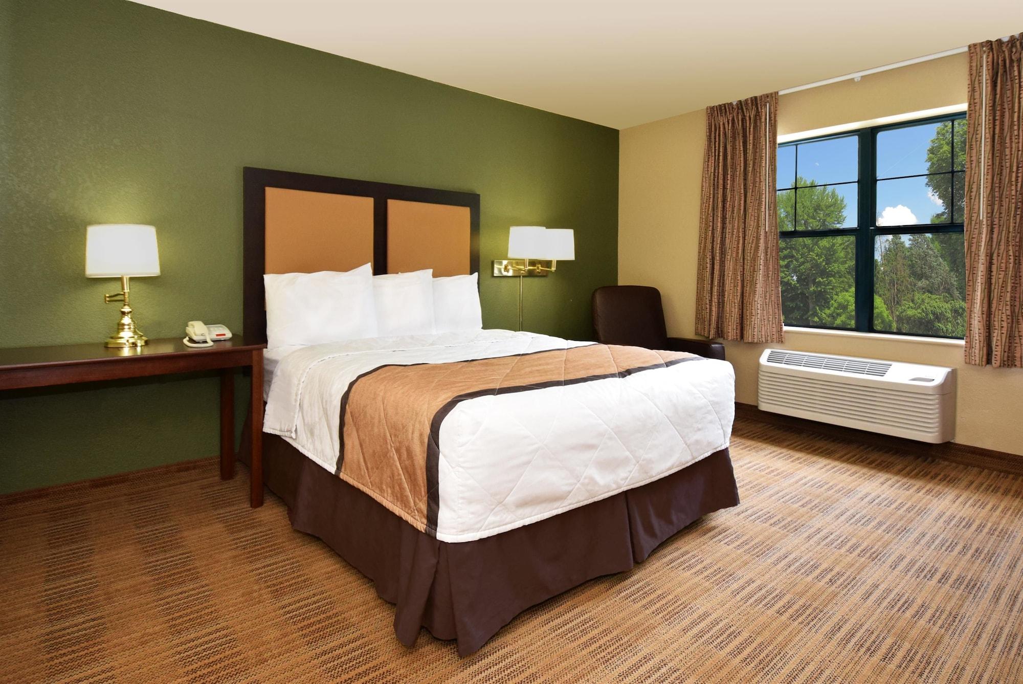 Extended Stay America Suites - Philadelphia - Plymouth Meeting - East Экстерьер фото