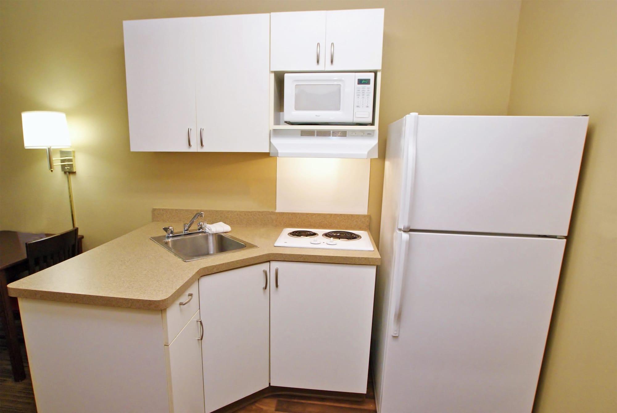 Extended Stay America Suites - Philadelphia - Plymouth Meeting - East Экстерьер фото