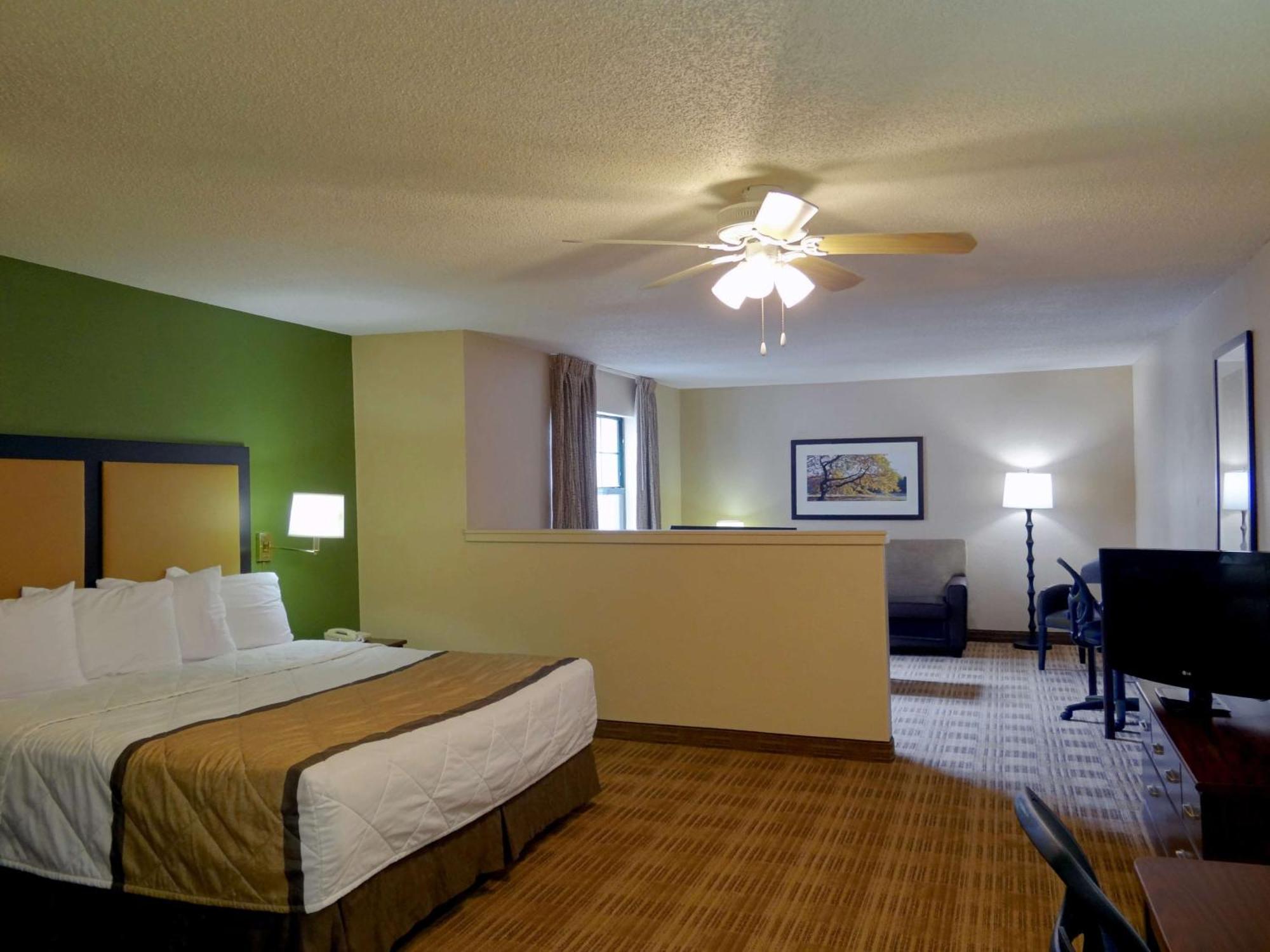 Extended Stay America Suites - Philadelphia - Plymouth Meeting - East Экстерьер фото