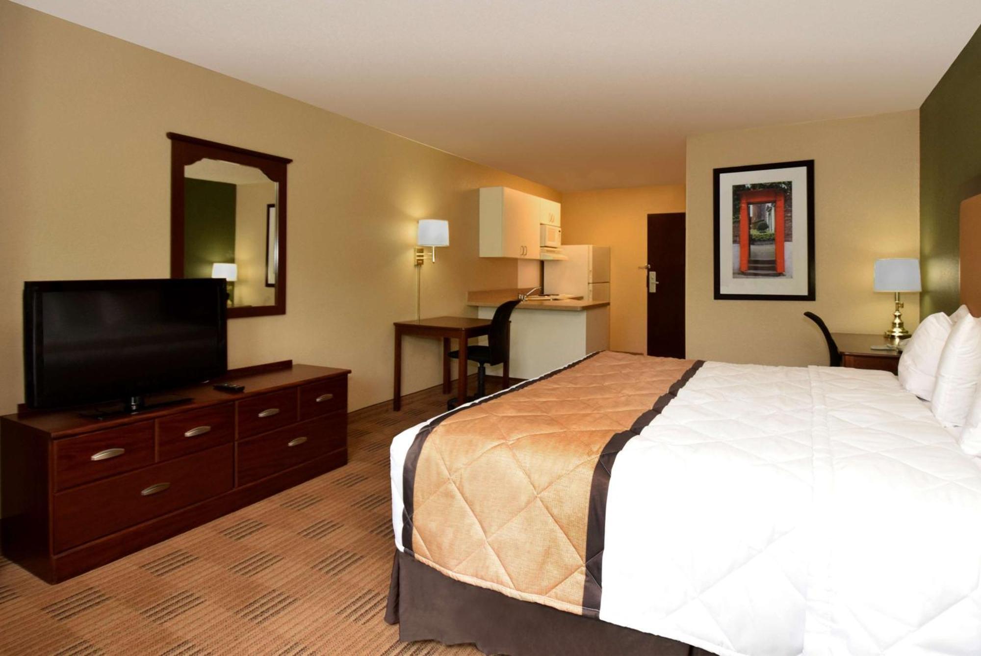 Extended Stay America Suites - Philadelphia - Plymouth Meeting - East Экстерьер фото