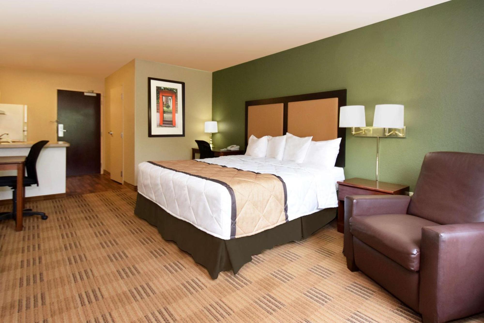 Extended Stay America Suites - Philadelphia - Plymouth Meeting - East Экстерьер фото