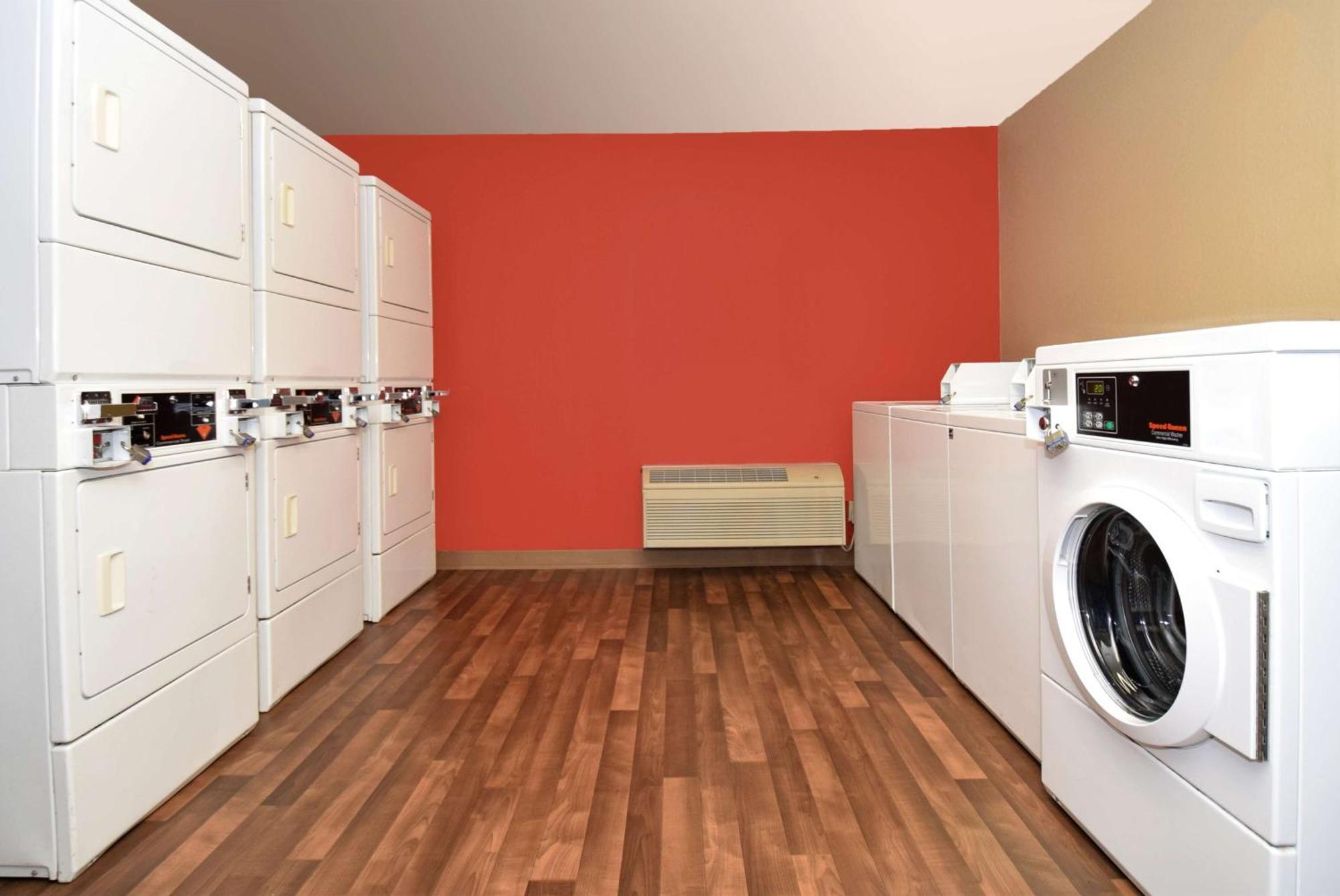 Extended Stay America Suites - Philadelphia - Plymouth Meeting - East Экстерьер фото