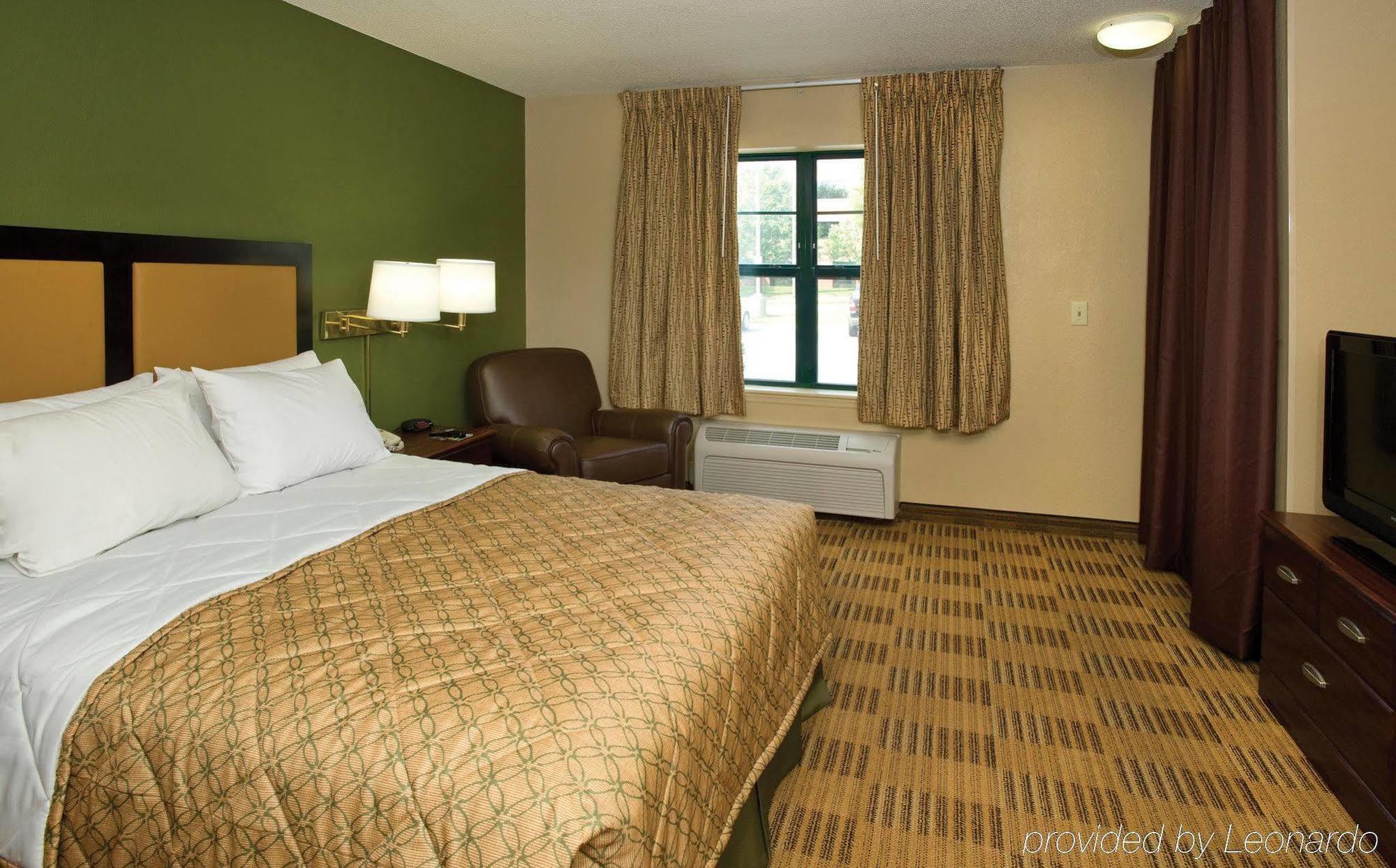 Extended Stay America Suites - Philadelphia - Plymouth Meeting - East Экстерьер фото
